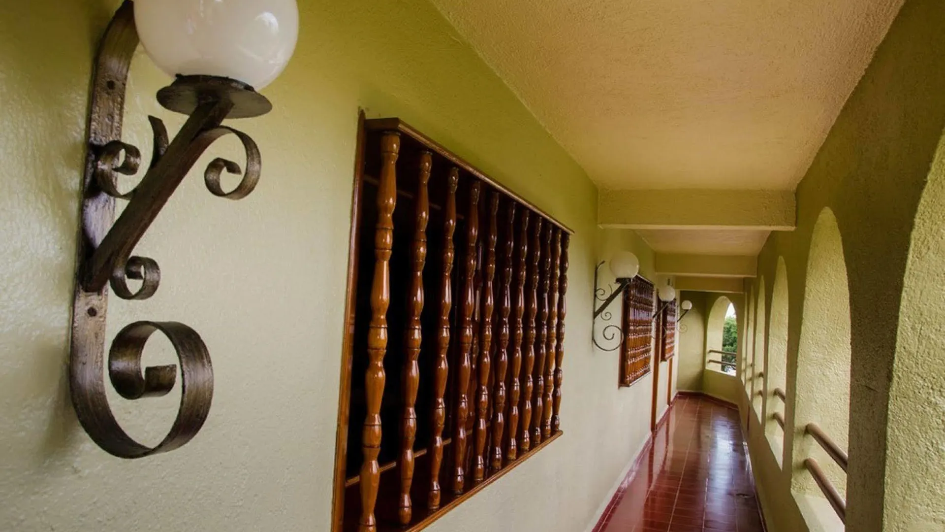 Suites Colonial Cozumel Hotel