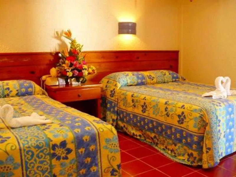 Suites Colonial Cozumel Hotel